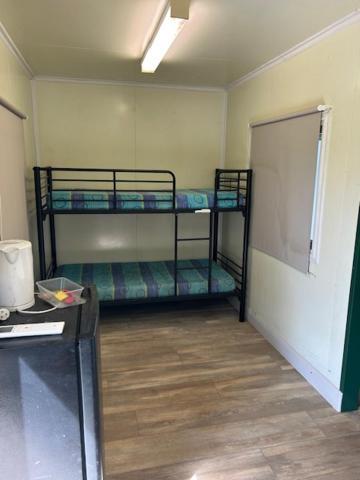 Territory Manor Motel & Caravan Park Mataranka Pokój zdjęcie